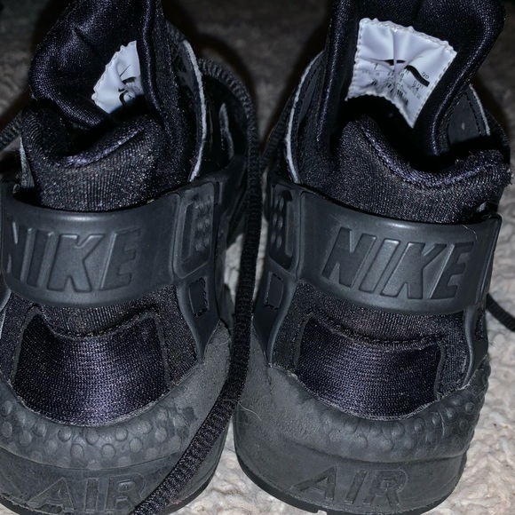 Nike Other - Nike size 7 low top sneakers